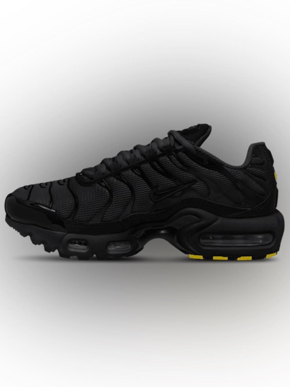 Nike air max plus boys 6.5Y